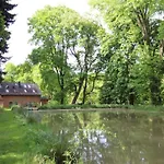 Trailer In With Swimming Pool *