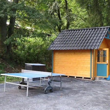 Trailer In With Swimming Pool Casa vacanze Hundsdorf